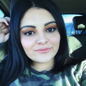 Meet your Posher, Mollie